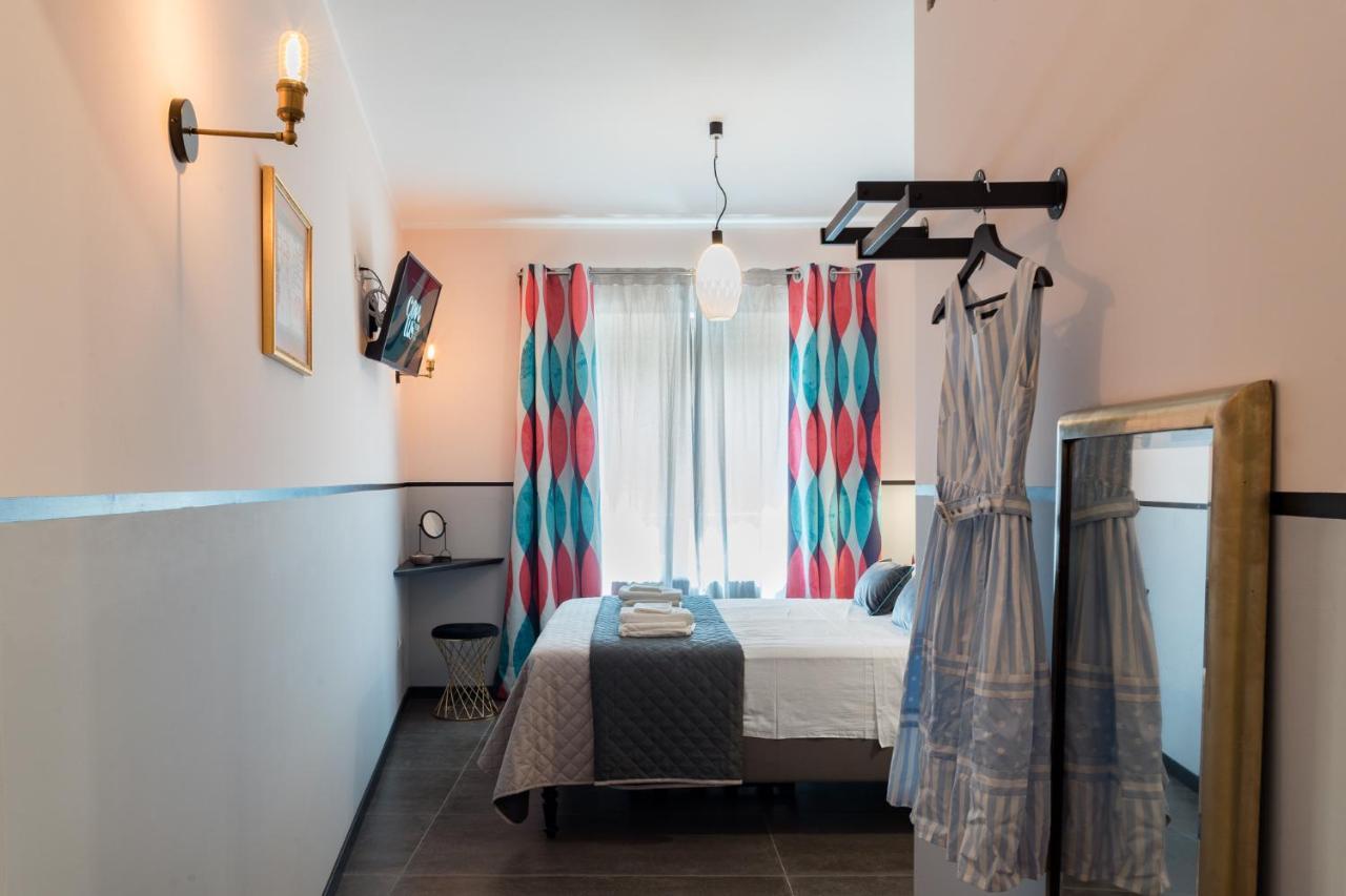 Contus Rétro Guest House Cagliari Extérieur photo